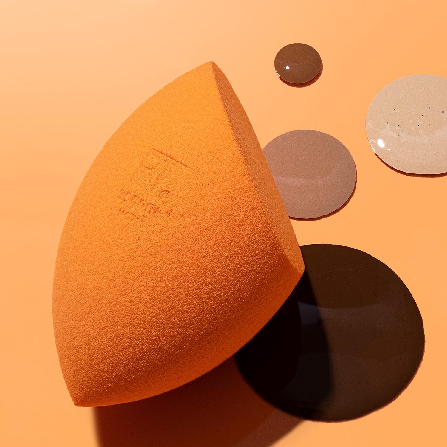 Real Techniques Miracle Airblend Sponge, Matte Makeup Blending Sponge, For Liquid, Cream, & Powder Products, Offers Medium To Full Coverage, Foundation Sponge, Packaging May Vary, 1 Count - Image 45