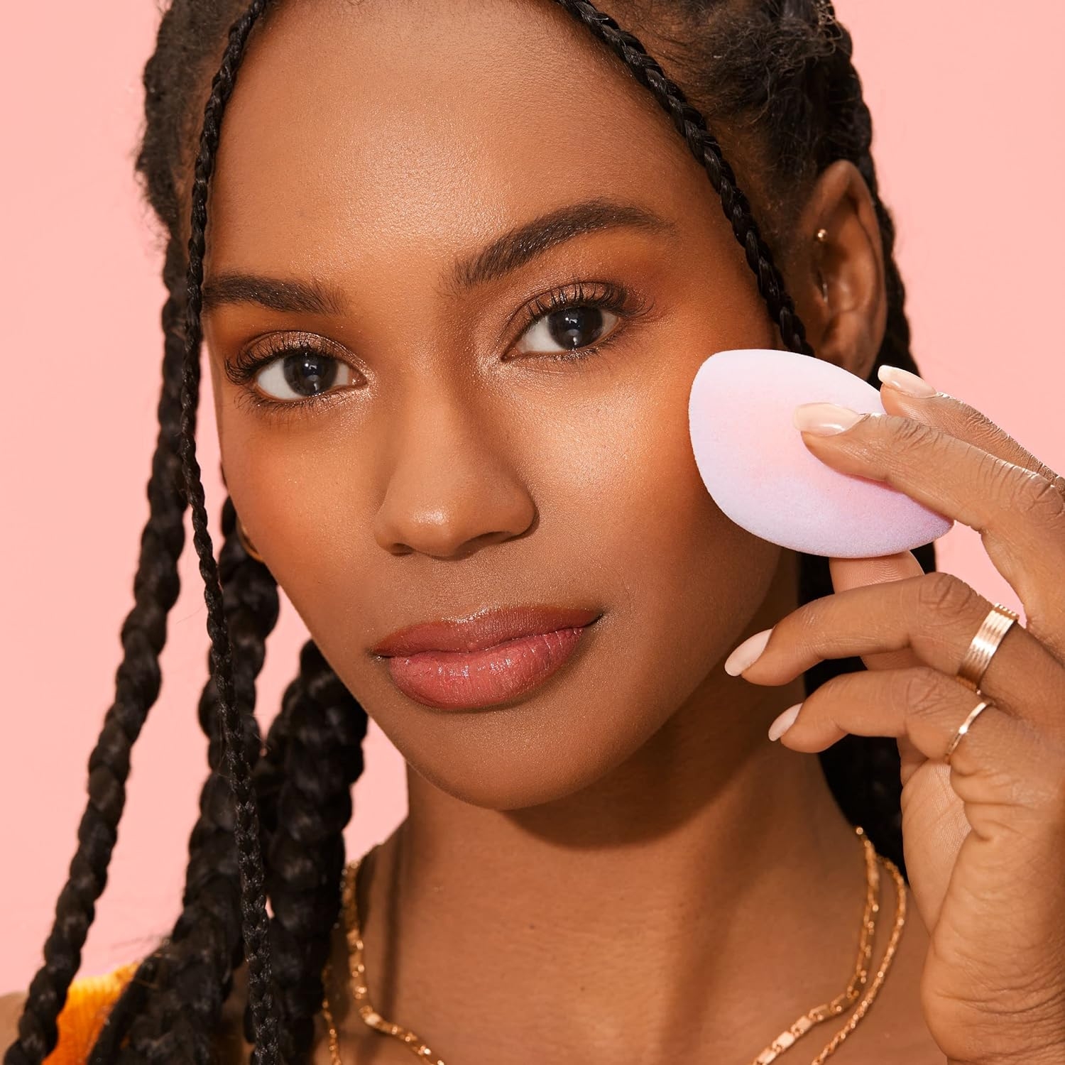 Real Techniques Miracle Airblend Sponge, Matte Makeup Blending Sponge, For Liquid, Cream, & Powder Products, Offers Medium To Full Coverage, Foundation Sponge, Packaging May Vary, 1 Count - Image 25