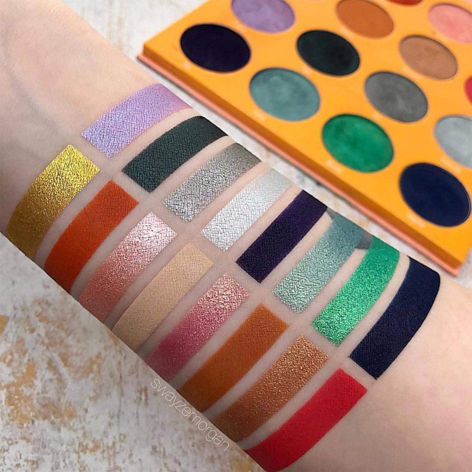 Juvia's Place The Magic Mini - Bright and Bold Red, Shades of 16, Eyeshadow Palette, Professional Eye Makeup, Pigmented Eyeshadow Palette, Makeup Palette for Eye Color & Shine - Image 5